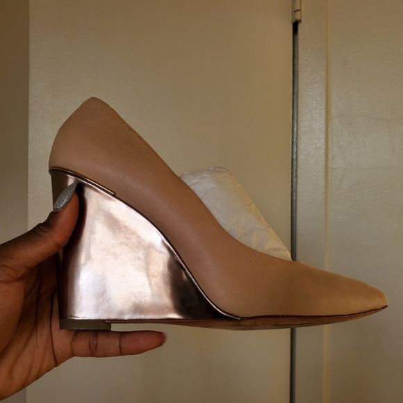 Coach Orchard rose gold metallic wedge heel 👠 - Picture 9 of 9